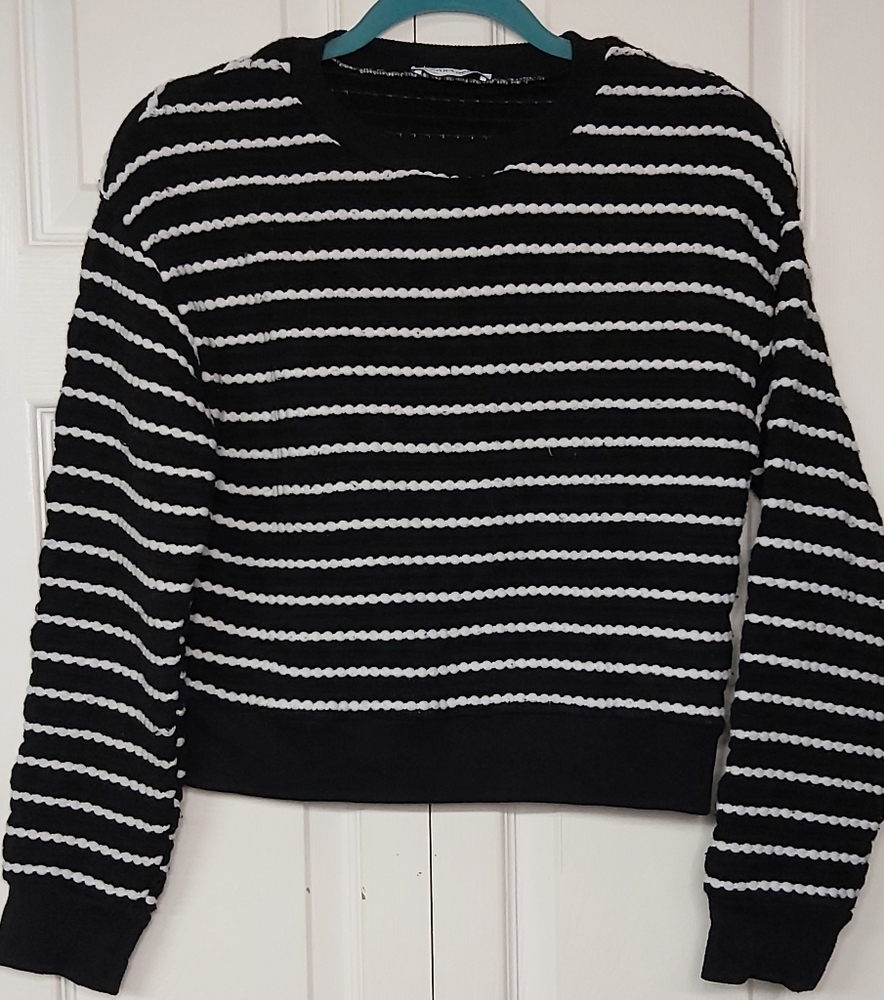 2/$18 🦓 Zara Black and White Striped Sweater 🦓